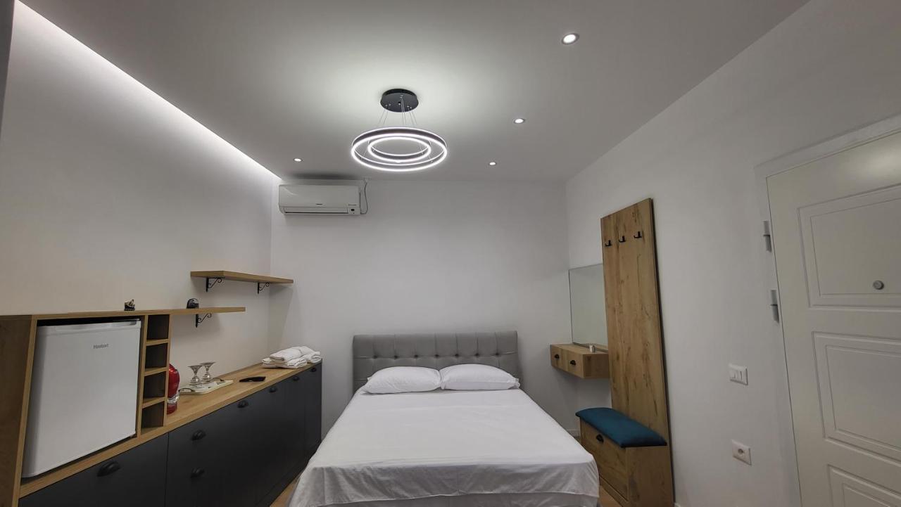 Karanxha'S Room Тирана Экстерьер фото