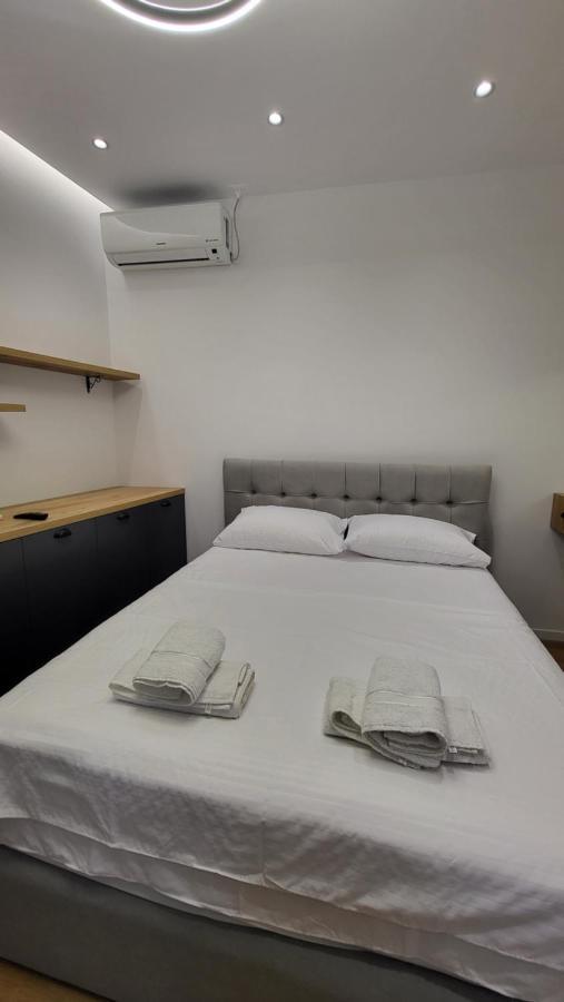 Karanxha'S Room Тирана Экстерьер фото